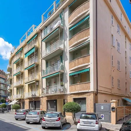 Hostdomus - Mariblu -with Private Parking Alassio